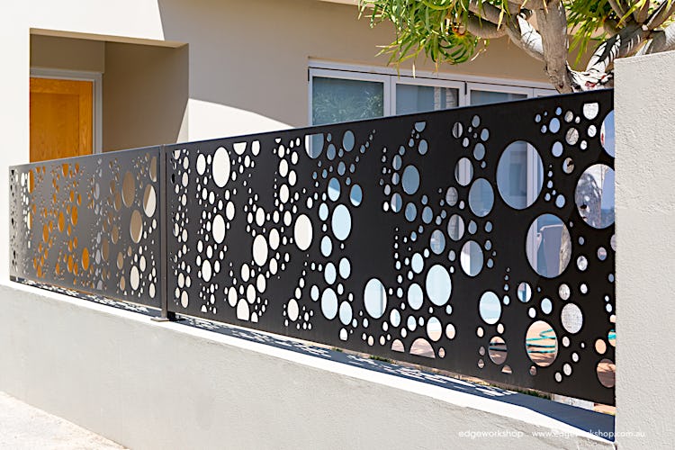 decorative fence 'Bubbles' (4/5)