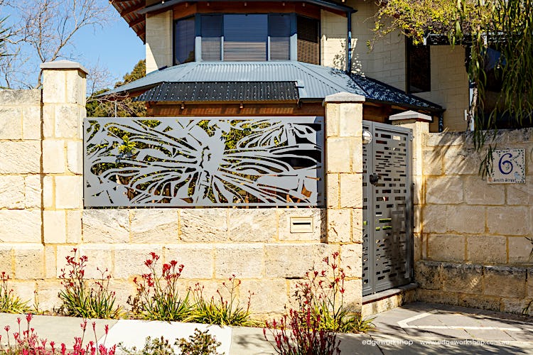 decorative fence and gate panels 'Dragon Fly' / 'Dot-Dash'